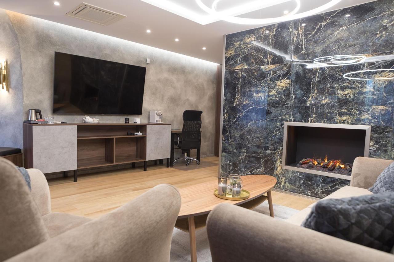 Kalvin Restaurant & Pension Rastislavice Εξωτερικό φωτογραφία