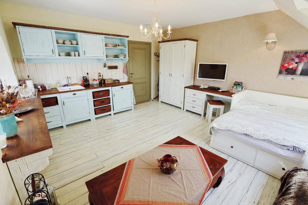Kalvin Restaurant & Pension Rastislavice Εξωτερικό φωτογραφία